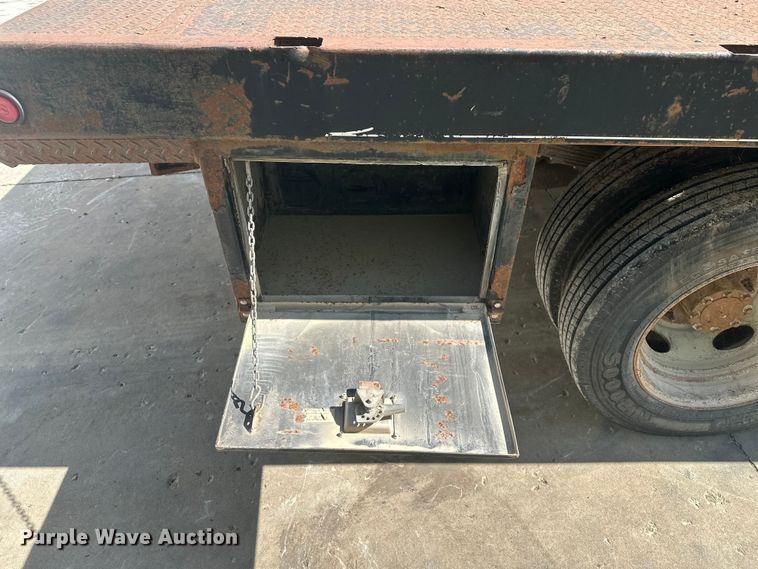 image for item FM7522 2003 Ford F450 Super Duty Crew Cab flatbed truck