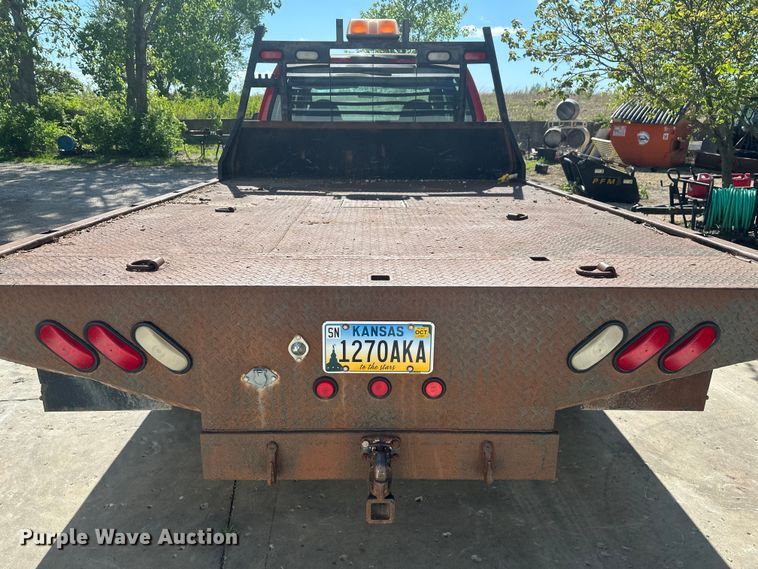 image for item FM7522 2003 Ford F450 Super Duty Crew Cab flatbed truck
