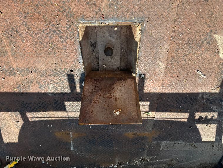 image for item FM7522 2003 Ford F450 Super Duty Crew Cab flatbed truck