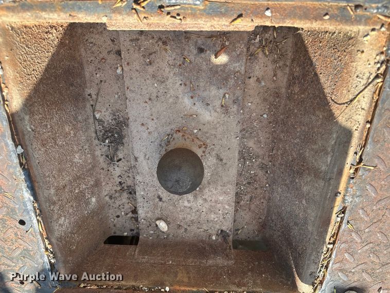 image for item FM7522 2003 Ford F450 Super Duty Crew Cab flatbed truck