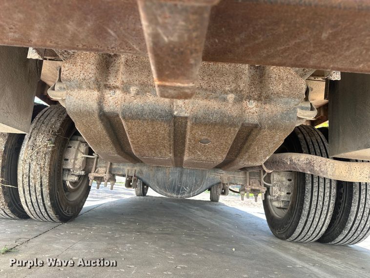 image for item FM7522 2003 Ford F450 Super Duty Crew Cab flatbed truck