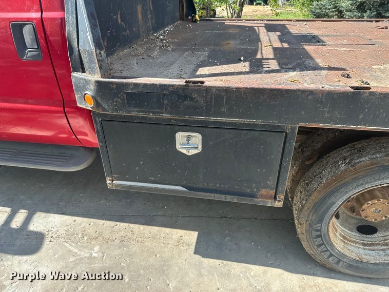 image for item FM7522 2003 Ford F450 Super Duty Crew Cab flatbed truck
