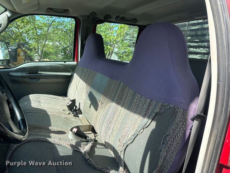 image for item FM7522 2003 Ford F450 Super Duty Crew Cab flatbed truck