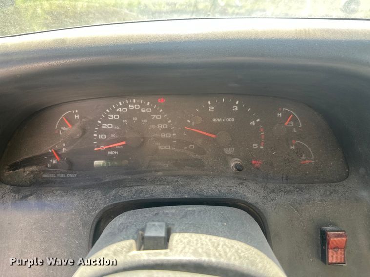 image for item FM7522 2003 Ford F450 Super Duty Crew Cab flatbed truck