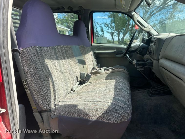 image for item FM7522 2003 Ford F450 Super Duty Crew Cab flatbed truck