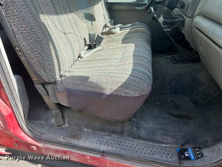 image for item FM7522 2003 Ford F450 Super Duty Crew Cab flatbed truck