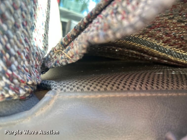 image for item FM7522 2003 Ford F450 Super Duty Crew Cab flatbed truck