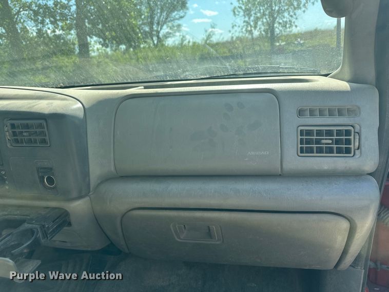 image for item FM7522 2003 Ford F450 Super Duty Crew Cab flatbed truck