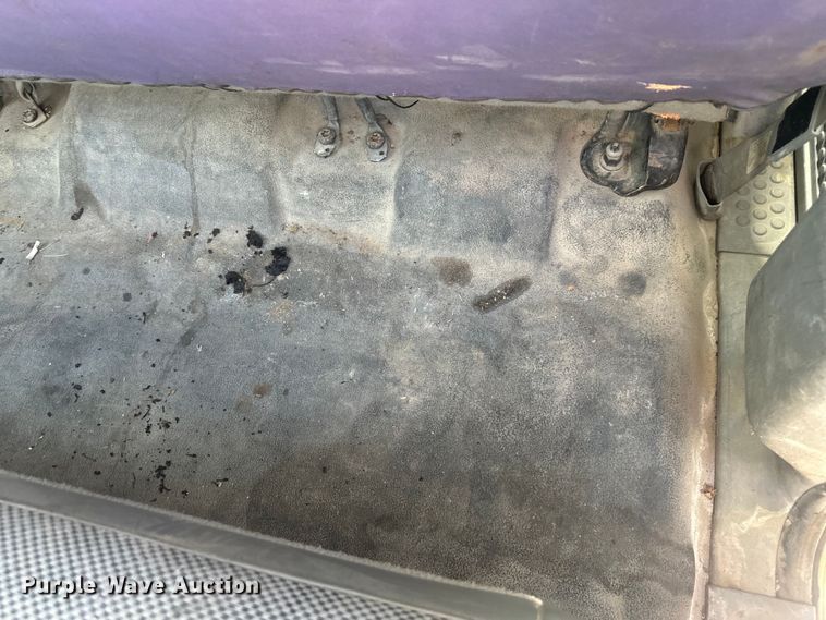 image for item FM7522 2003 Ford F450 Super Duty Crew Cab flatbed truck