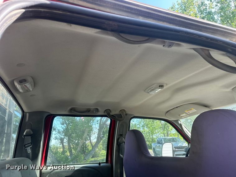 image for item FM7522 2003 Ford F450 Super Duty Crew Cab flatbed truck