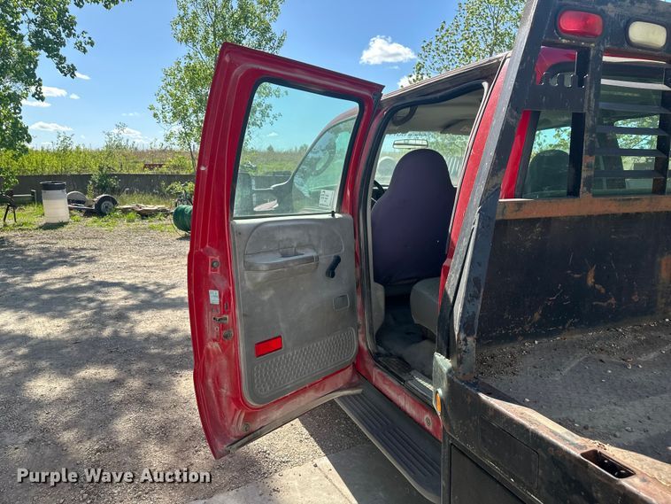 image for item FM7522 2003 Ford F450 Super Duty Crew Cab flatbed truck