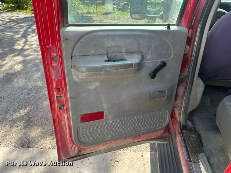 image for item FM7522 2003 Ford F450 Super Duty Crew Cab flatbed truck