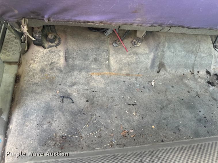 image for item FM7522 2003 Ford F450 Super Duty Crew Cab flatbed truck