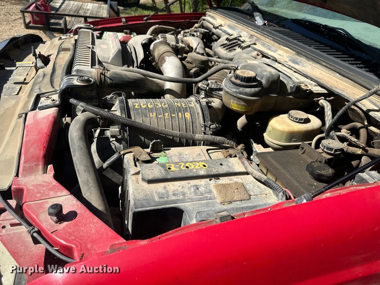 image for item FM7522 2003 Ford F450 Super Duty Crew Cab flatbed truck