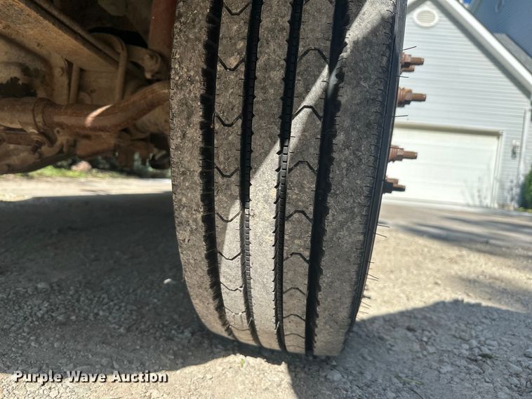 image for item FM7522 2003 Ford F450 Super Duty Crew Cab flatbed truck