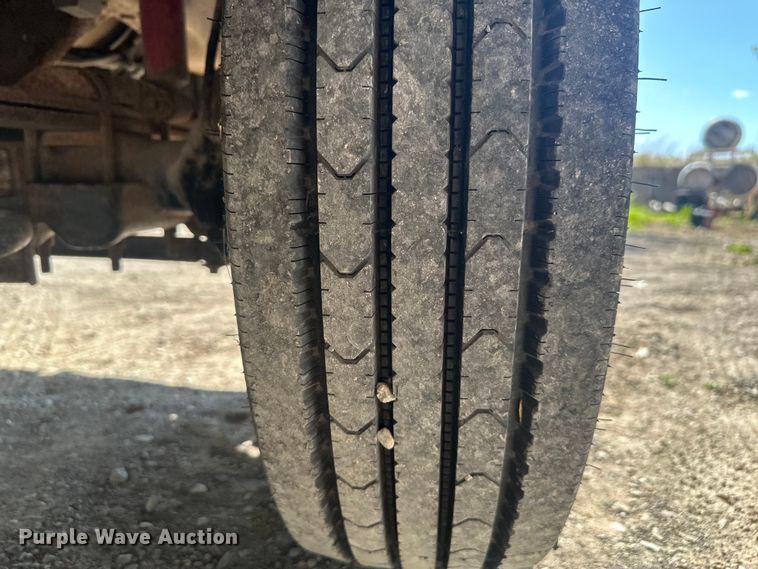 image for item FM7522 2003 Ford F450 Super Duty Crew Cab flatbed truck