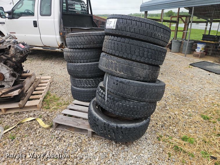 image for item FN5611 Continental HDR+ (11) 225/70R19.5 tires