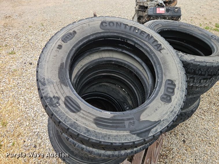 image for item FN5611 Continental HDR+ (11) 225/70R19.5 tires