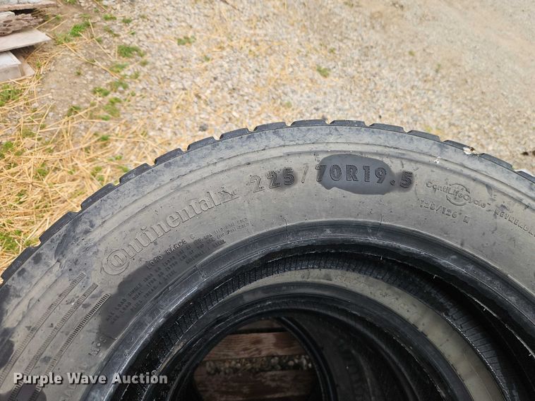 image for item FN5611 Continental HDR+ (11) 225/70R19.5 tires