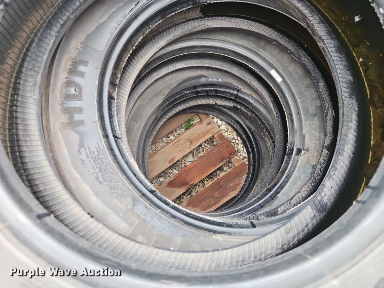 image for item FN5611 Continental HDR+ (11) 225/70R19.5 tires