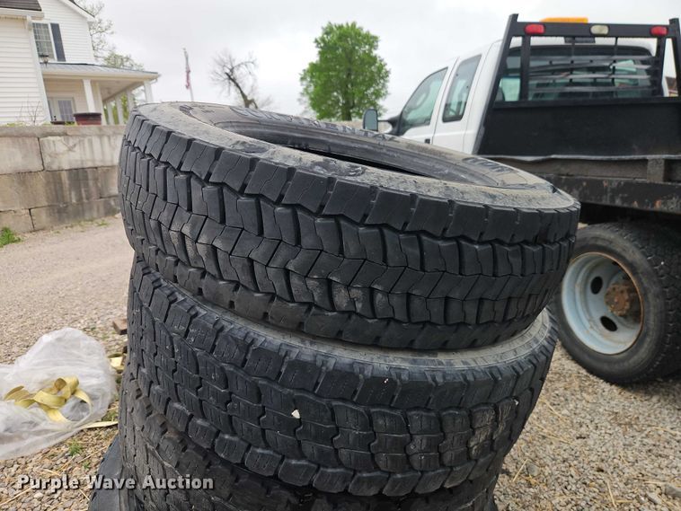 image for item FN5611 Continental HDR+ (11) 225/70R19.5 tires