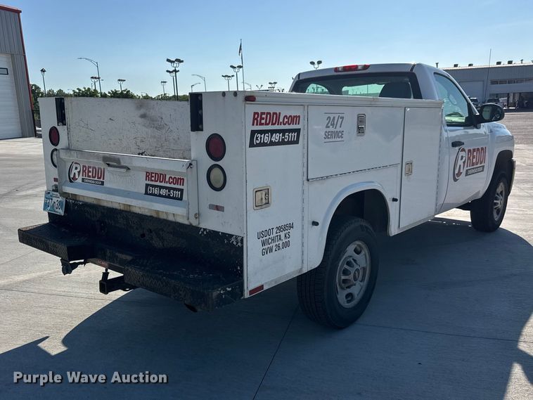 image for item GA9702 2013 Chevrolet Silverado 2500HD utility bed pickup truck