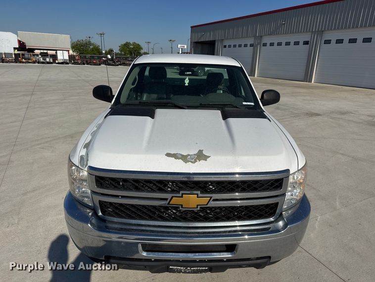 image for item GA9702 2013 Chevrolet Silverado 2500HD utility bed pickup truck