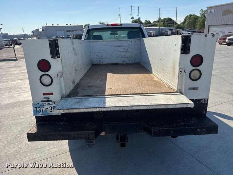 image for item GA9702 2013 Chevrolet Silverado 2500HD utility bed pickup truck