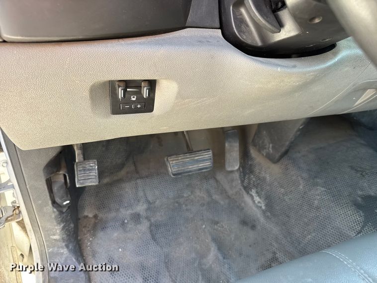 image for item GA9702 2013 Chevrolet Silverado 2500HD utility bed pickup truck