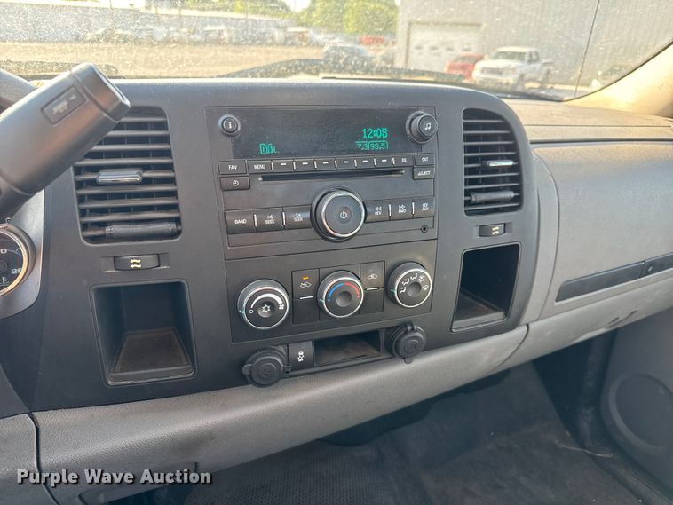 image for item GA9702 2013 Chevrolet Silverado 2500HD utility bed pickup truck