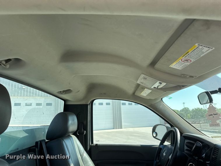 image for item GA9702 2013 Chevrolet Silverado 2500HD utility bed pickup truck