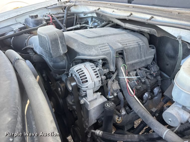 image for item GA9702 2013 Chevrolet Silverado 2500HD utility bed pickup truck