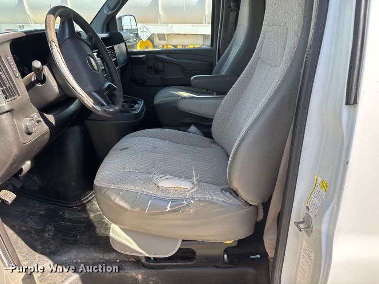 image for item GA9705 2012 Chevrolet Express 1500 cargo van