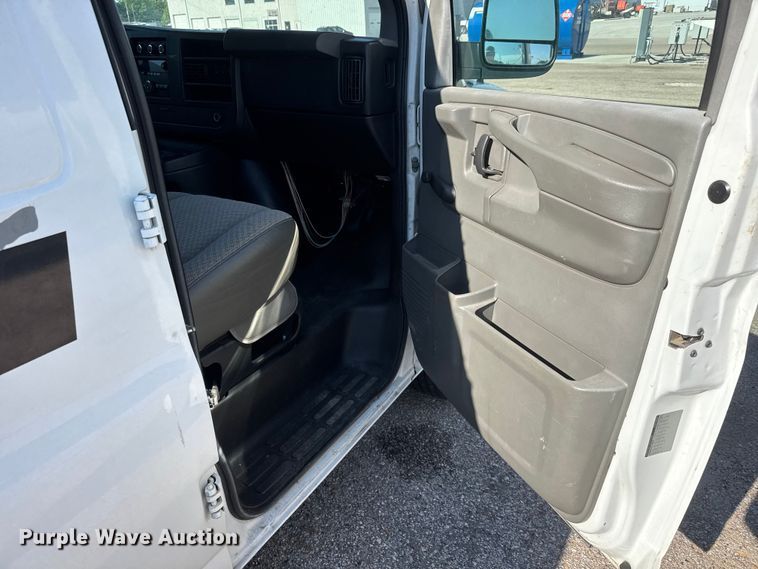 image for item GA9705 2012 Chevrolet Express 1500 cargo van
