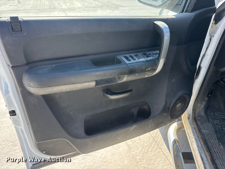 image for item GA9706 2008 Chevrolet Silverado 2500 HD Crew Cab pickup truck