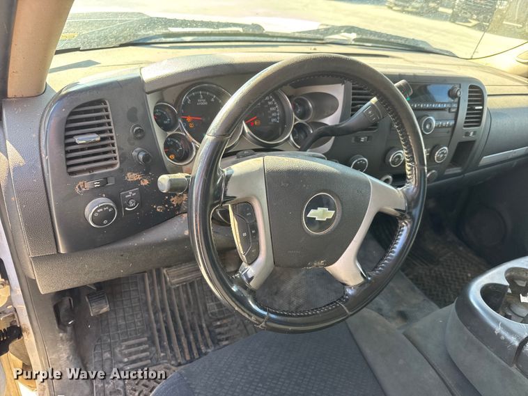 image for item GA9706 2008 Chevrolet Silverado 2500 HD Crew Cab pickup truck