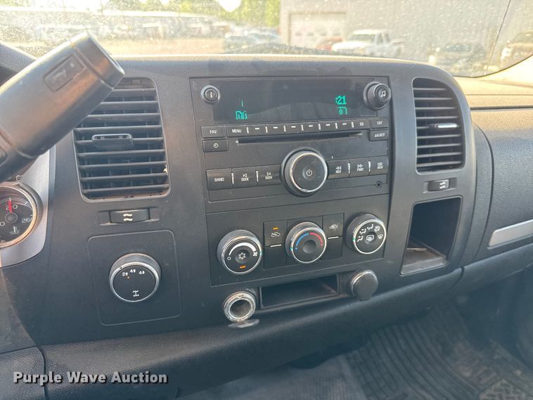 image for item GA9706 2008 Chevrolet Silverado 2500 HD Crew Cab pickup truck