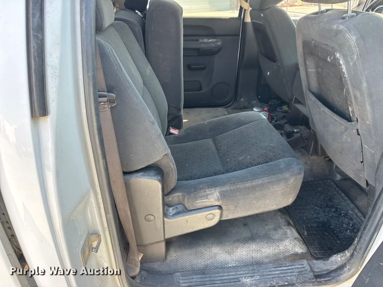 image for item GA9706 2008 Chevrolet Silverado 2500 HD Crew Cab pickup truck