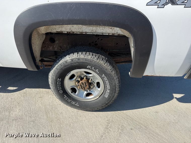 image for item GA9706 2008 Chevrolet Silverado 2500 HD Crew Cab pickup truck