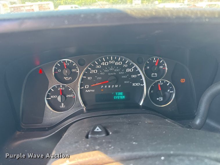 image for item GA9707 2017 GMC Savana 2500 delivery van