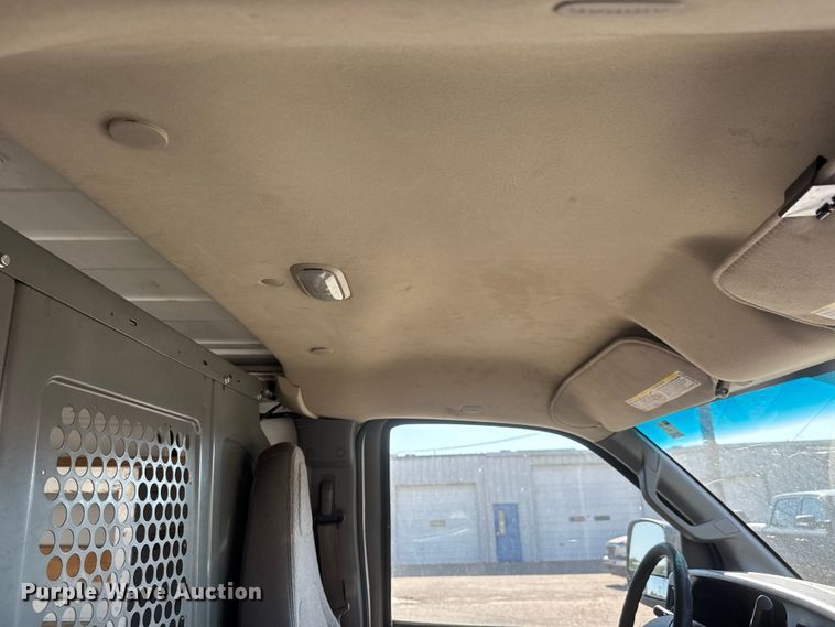 image for item GA9707 2017 GMC Savana 2500 delivery van