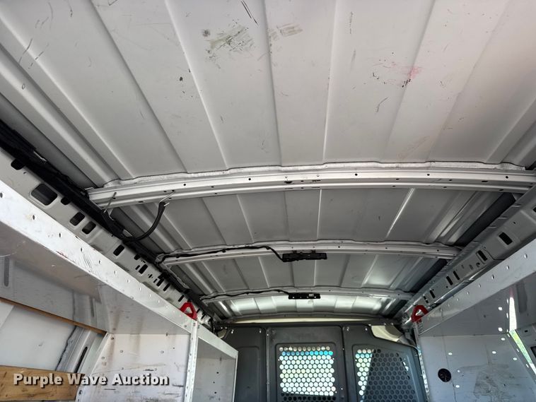 image for item GA9707 2017 GMC Savana 2500 delivery van