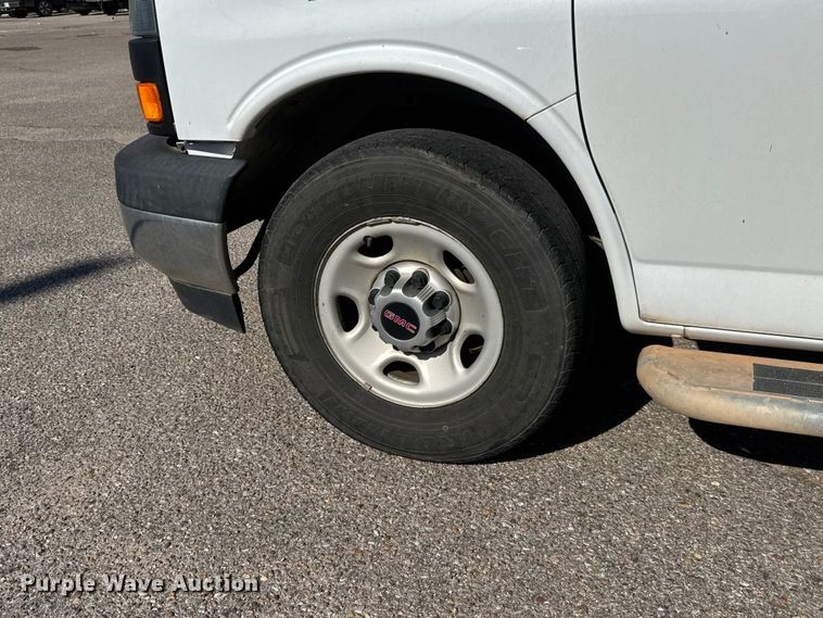 image for item GA9707 2017 GMC Savana 2500 delivery van