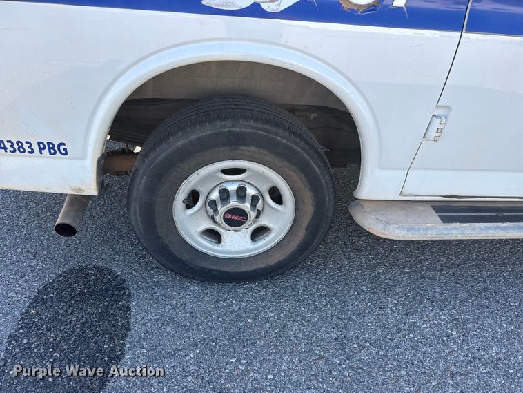 image for item GA9707 2017 GMC Savana 2500 delivery van