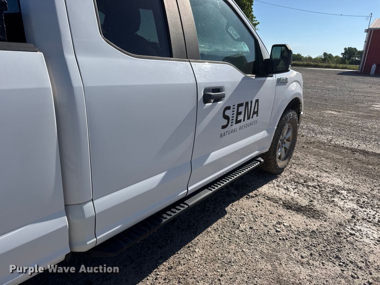 image for item MX9083 2019 Ford F150 Ext. Cab pickup truck