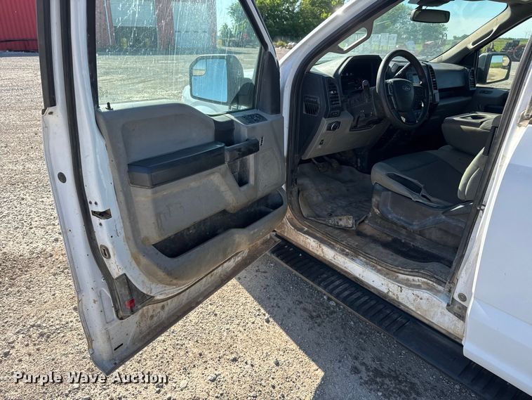 image for item MX9083 2019 Ford F150 Ext. Cab pickup truck