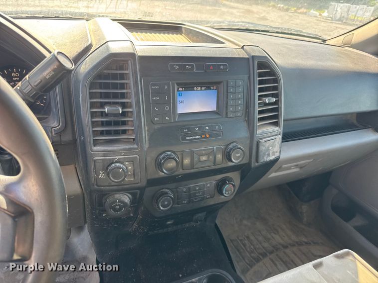 image for item MX9083 2019 Ford F150 Ext. Cab pickup truck