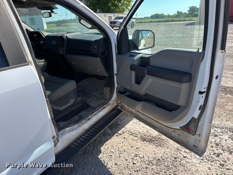 image for item MX9083 2019 Ford F150 Ext. Cab pickup truck