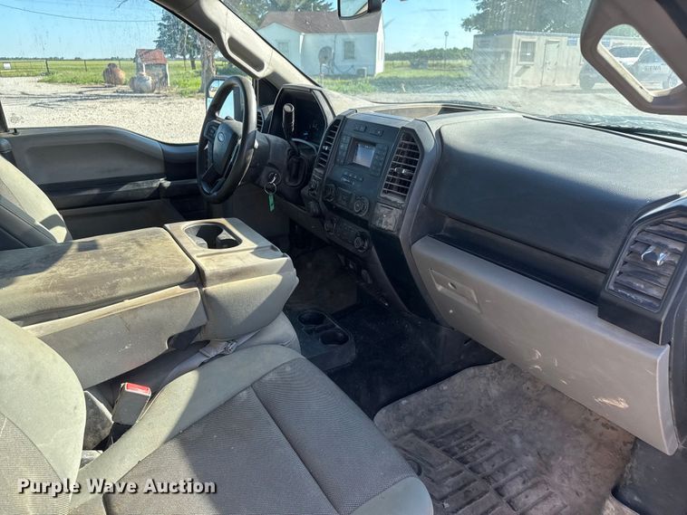 image for item MX9083 2019 Ford F150 Ext. Cab pickup truck