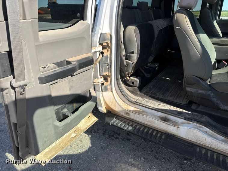 image for item MX9083 2019 Ford F150 Ext. Cab pickup truck